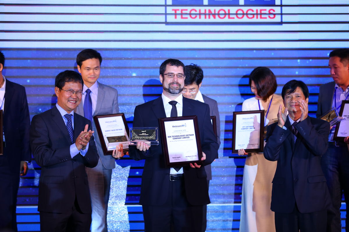 DEK-Technologies-VNITO-Awards-Vietnam